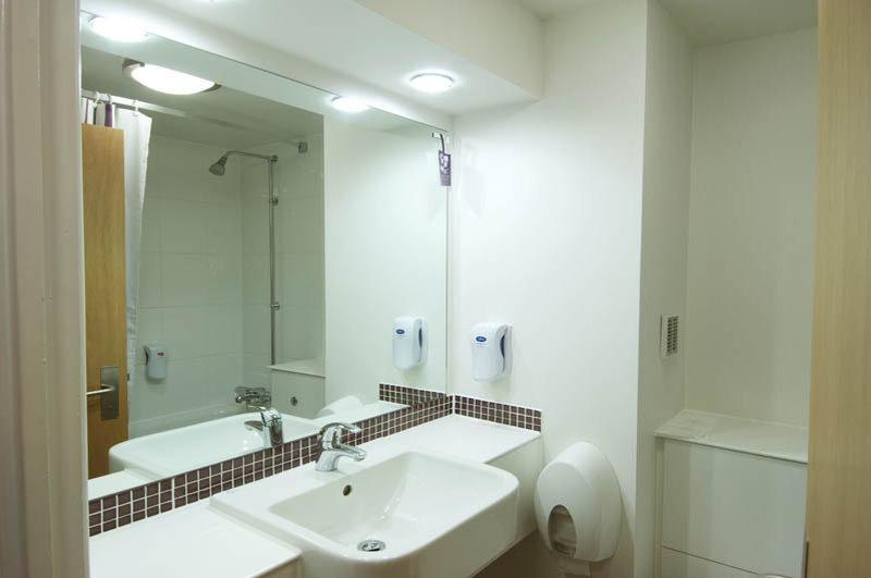 Premier Inn Bristol City Centre King Street Dış mekan fotoğraf